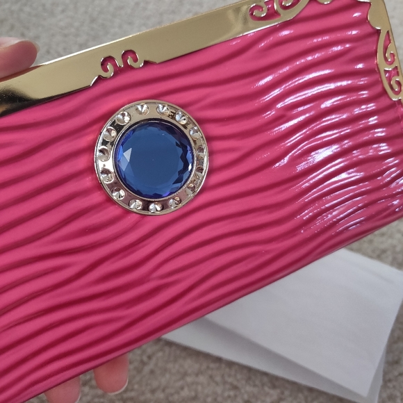 Wallet - Picture 4 of 5